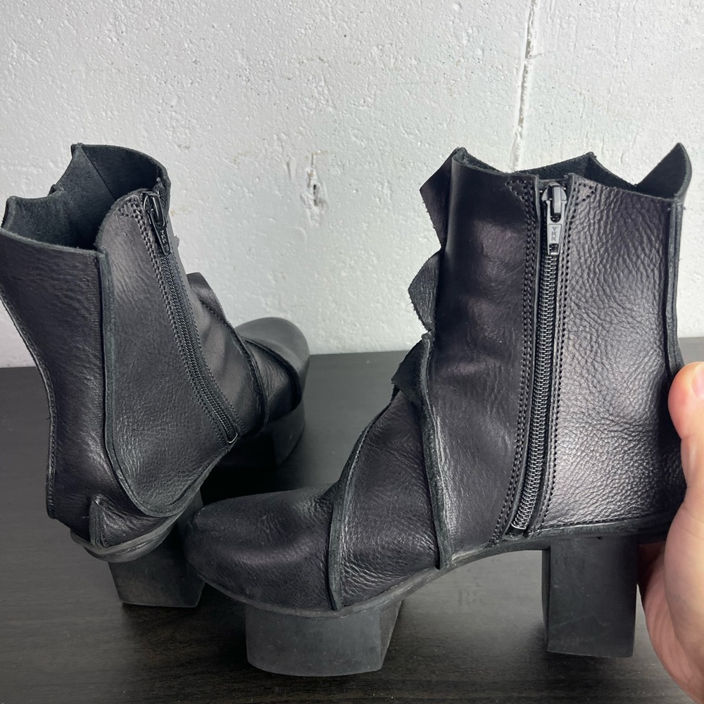 Trippen Women's Black Ruffle Leather Ankle Boots - Picture 6 of 8
